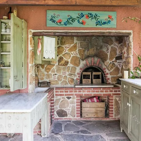 Zacharoulas Katikies * אמרינתוס