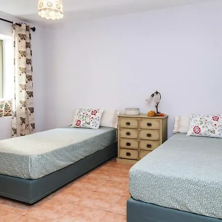 Zacharoulas Katikies *