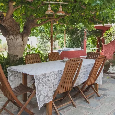 Zacharoulas Katikies בית נופש *