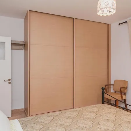 Holiday home Zacharoulas Katikies