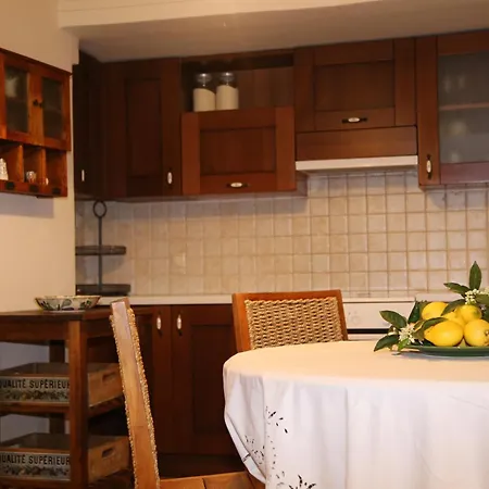 Holiday home Zacharoulas Katikies Amarynthos