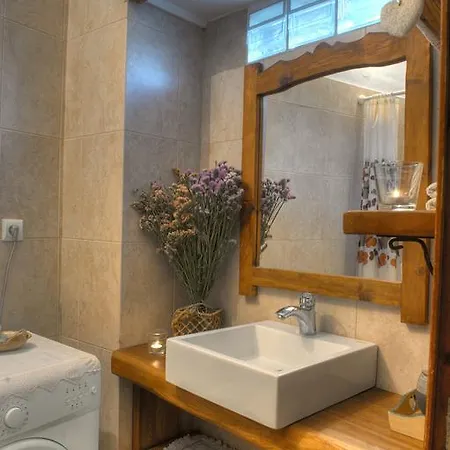 Zacharoulas Katikies *