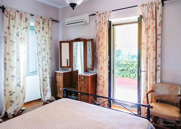 Zacharoulas Katikies *