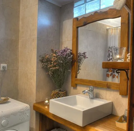 Zacharoulas Katikies *